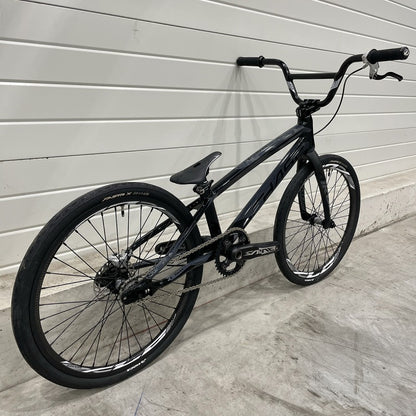 CHASE RSP 5.0 NOIR/GRIS EXPERT CUSTOM